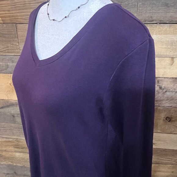Eddie Bauer Purple Women's V Neck top Size Medium - Picture 10 of 10